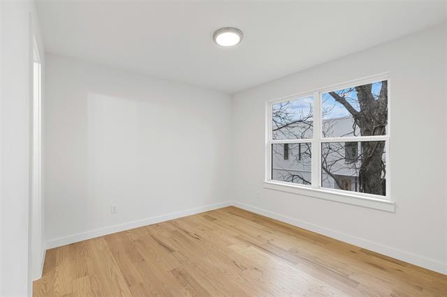 Building Photo - 911 Bayonne St