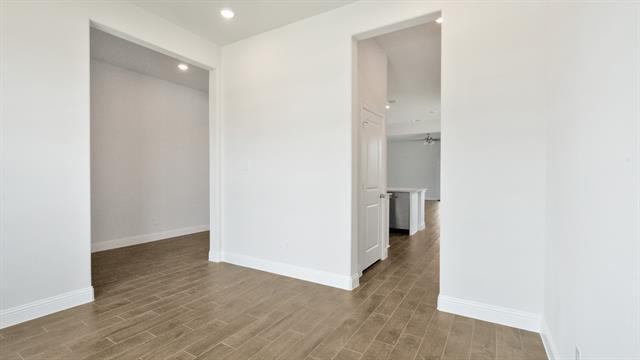 Building Photo - 505 Parrino Pky