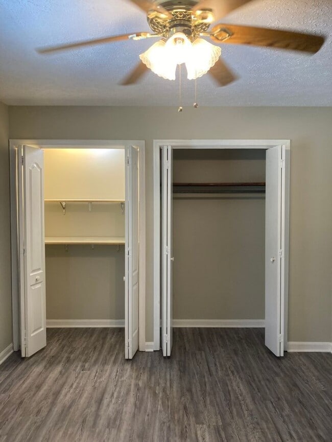 Building Photo - $500 off this Cute Townhome.  Move in by 08/15/2026