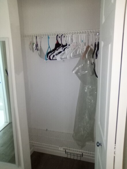 Primary Photo - 1850 Service Rd