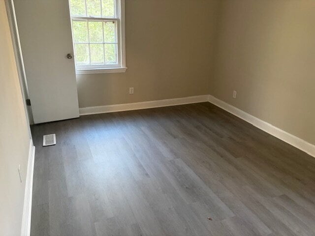 Building Photo - Look at this hard-to-find ranch-style home