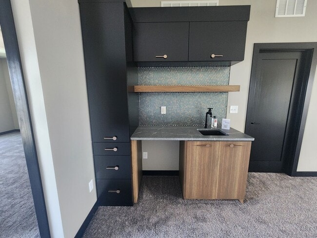 Building Photo - Brand New Townhomes!