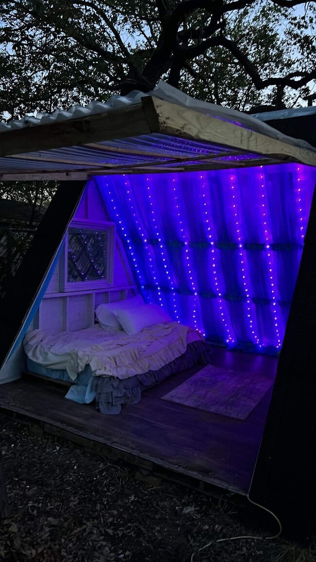 Outdoor A-Frame clubhouse open - 504 N Ridge St