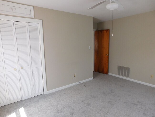 Building Photo - 509 W Wilson Creek Dr