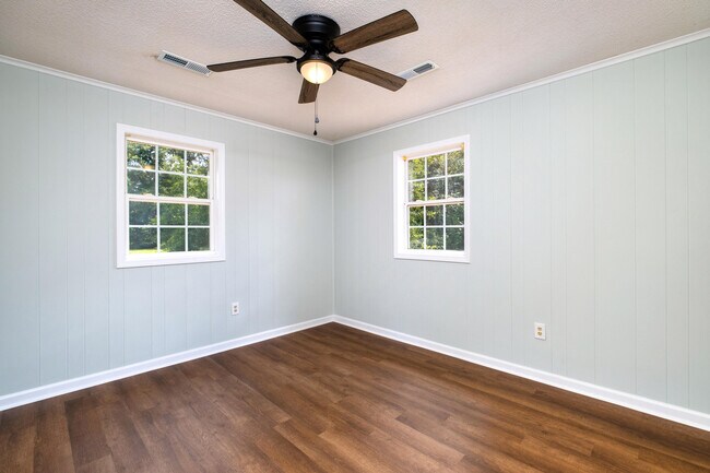 Building Photo - 3640 Lindella Rd
