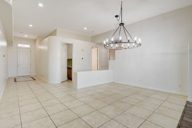 Building Photo - Single Family Home on 20k SQFT Lot in Gated Community