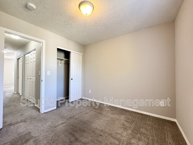 Building Photo - 1583 NE Jessica Loop