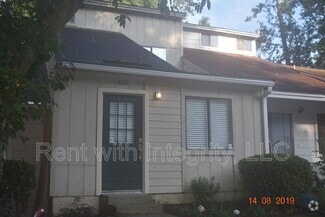 Building Photo - 1802 Falconcrest St