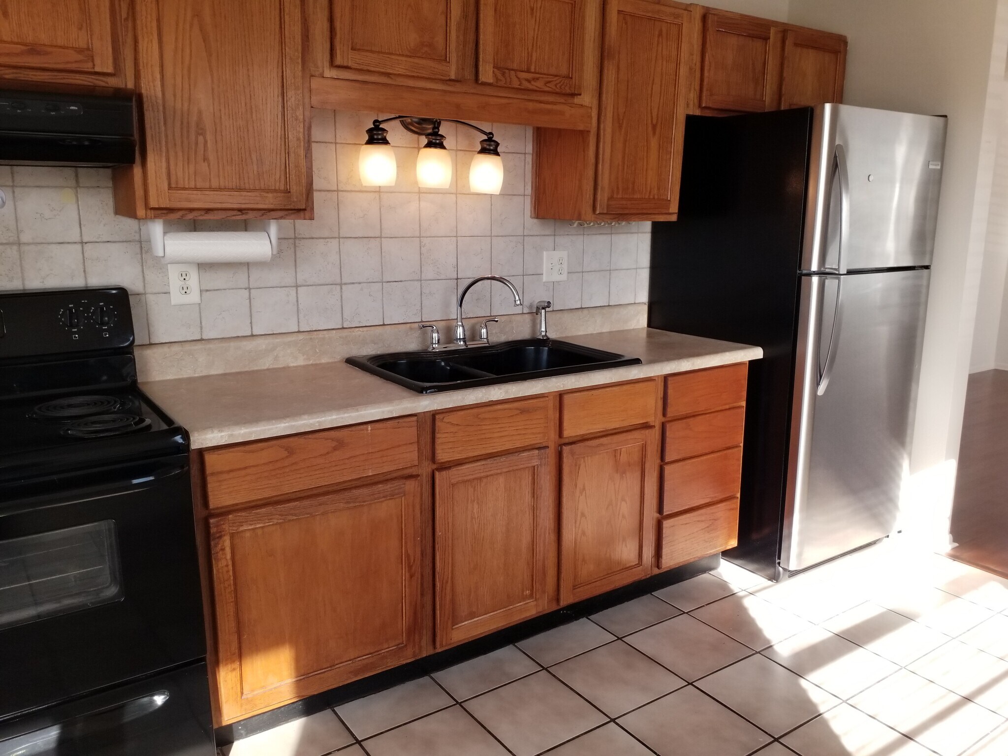 Building Photo - 6153 Sapphire Dr