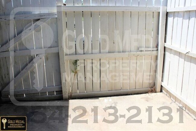 Building Photo - 503 Longhorn Cir