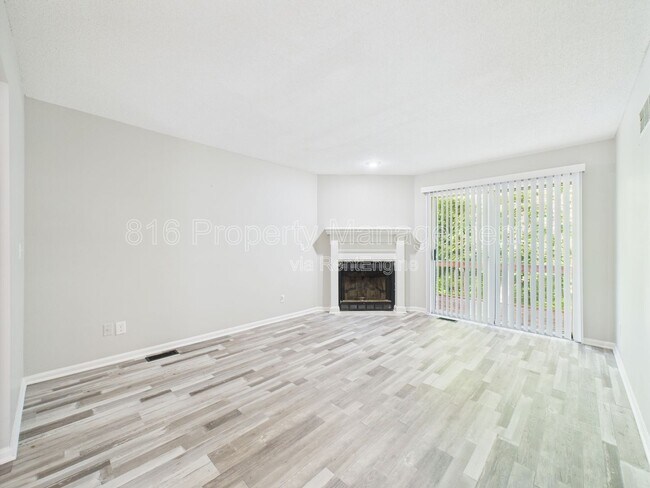 Building Photo - 7941 NW 79th Pl