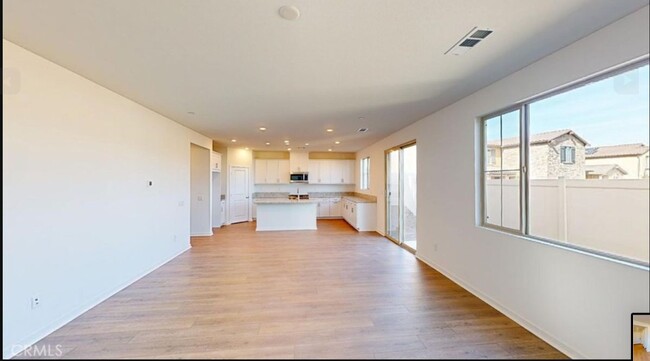 Building Photo - 2206 Yuzu St