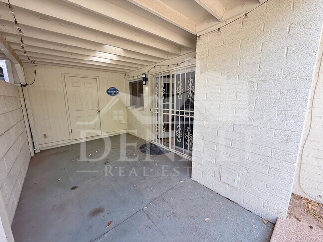 Building Photo - 8314 E Keim Dr