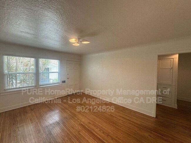 Building Photo - 629 W 23rd St