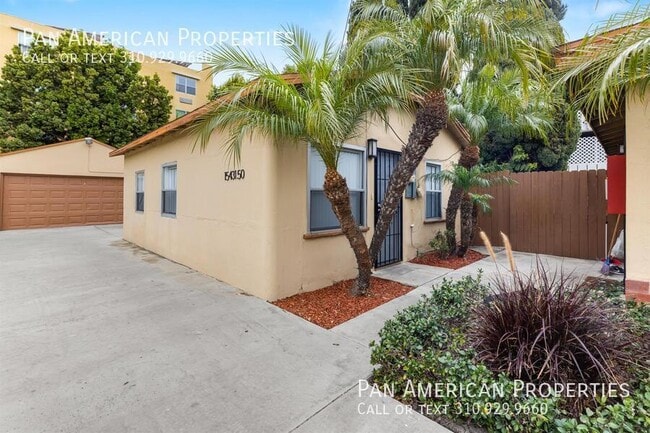 Building Photo - 15443 Van Buren St