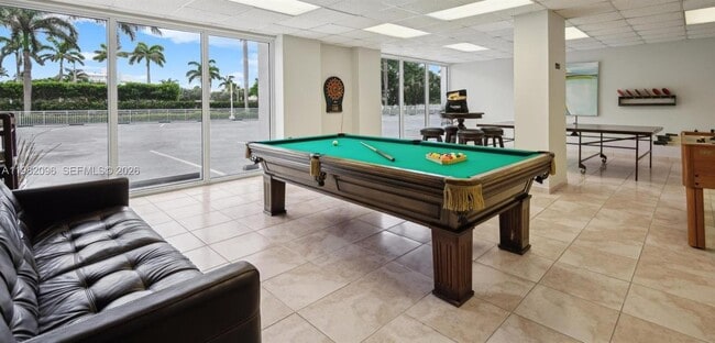 Building Photo - 2841 N Ocean Blvd