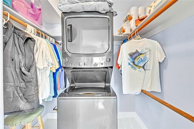 Building Photo - 1439 S Ocean Blvd