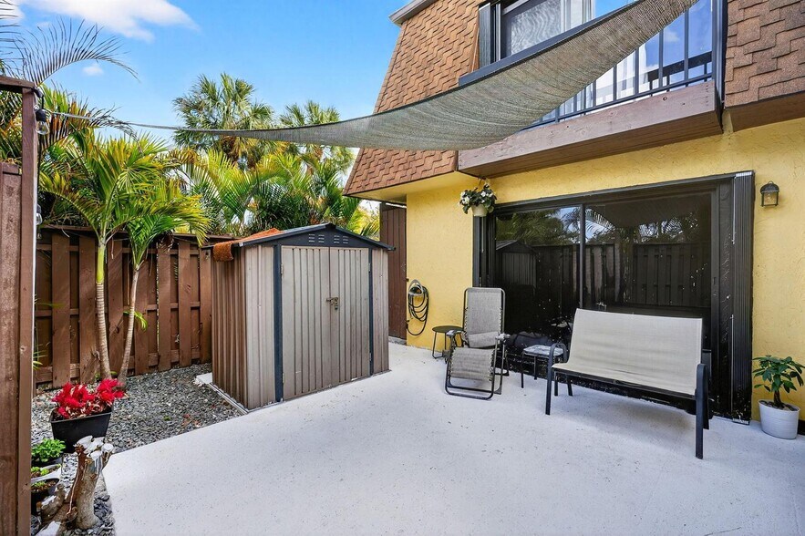 Building Photo - 110 N Delaware Blvd