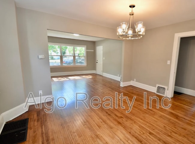 Building Photo - 4239 Minnehaha Ave