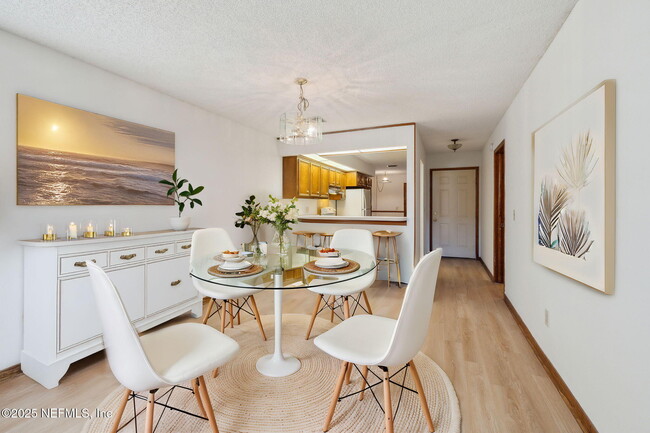 Building Photo - 1138 Fromage Cir W