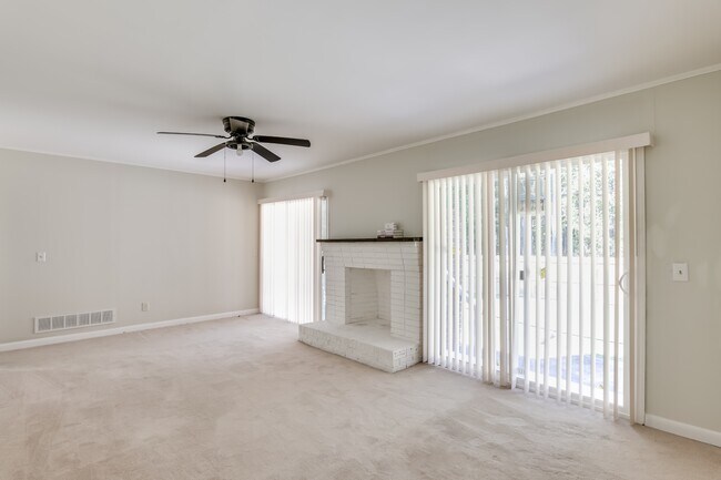 Building Photo - 1725 Cheltenham Ln