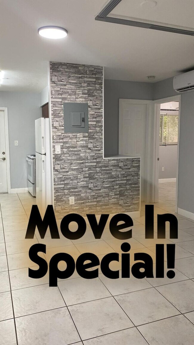 Primary Photo - 6224 Miramar Pkwy