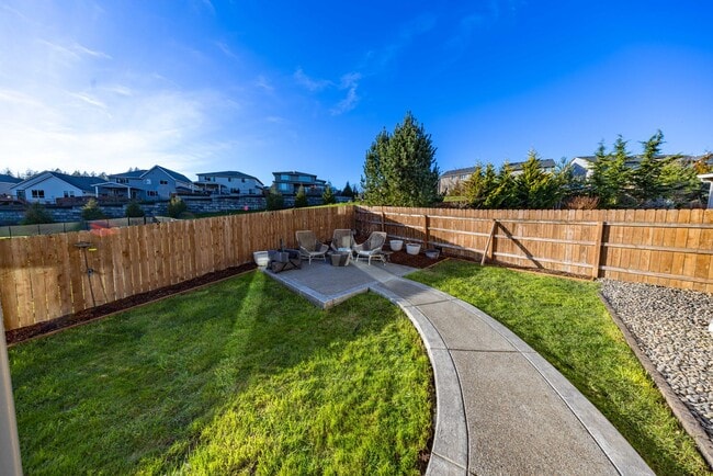 Building Photo - Beautiful Gated 3-Bedroom Home in Camas – Loft/family room, Bonus room, and Outdoor Living!