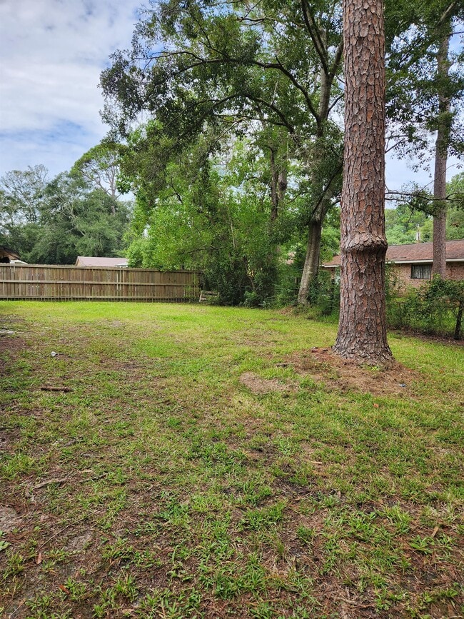 Building Photo - 4317 Knowlcrest Dr