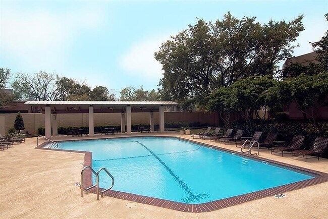 Building Photo - 5555 Del Monte Dr