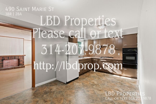 Building Photo - 490 St Marie St