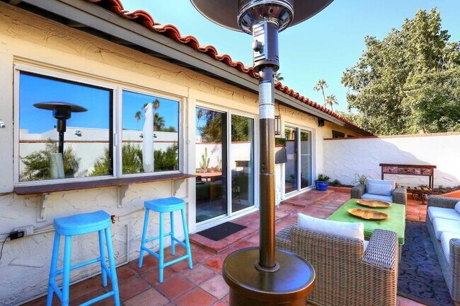 Building Photo - 5804 N Scottsdale Rd
