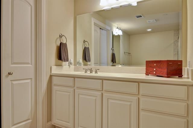 Building Photo - 3117 Rosedale Ave