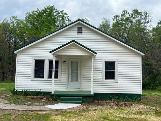 Primary Photo - 1375 Mt Ulla Hwy