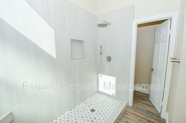 Building Photo - 7648 Jackson St