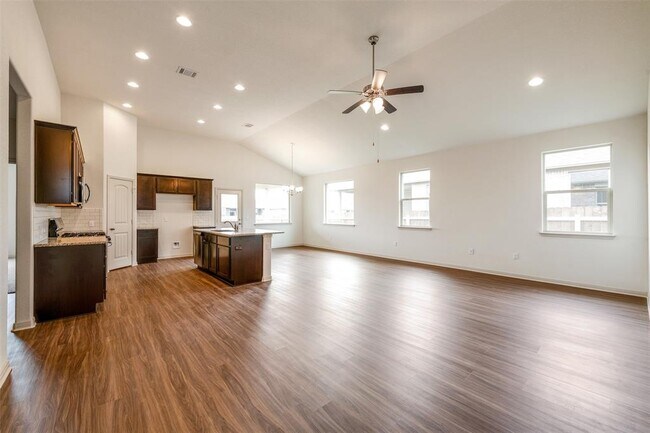 Building Photo - 18501 Urbano Dr