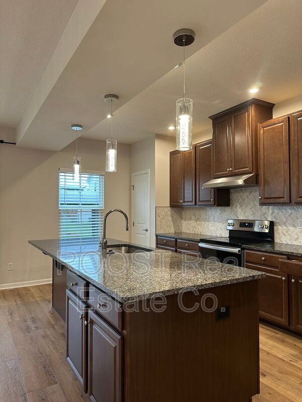 Building Photo - 380 Crownover Way