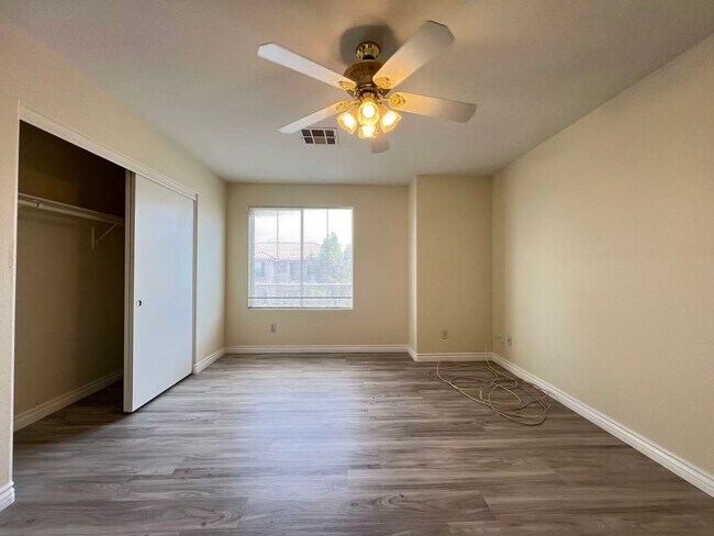 Building Photo - 8480 Garnet Peak Ct