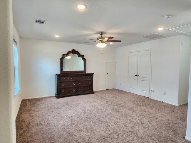 Building Photo - 31322 Whitfield Ct