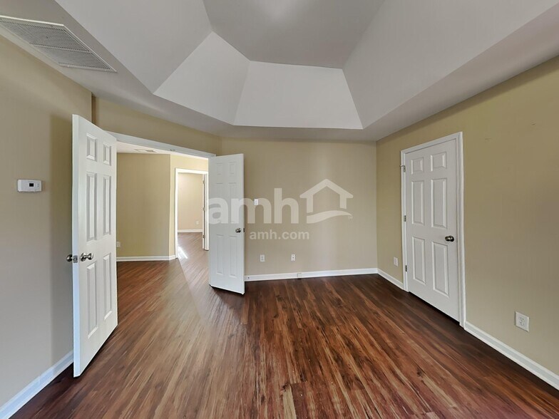 Building Photo - 3380 Lake Breeze Ct