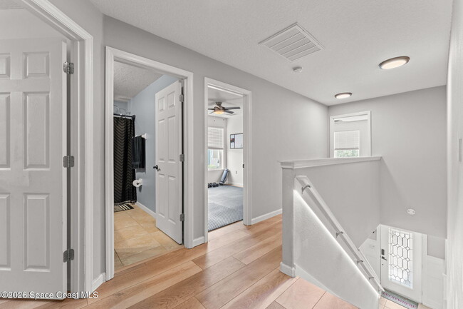 Building Photo - 553 Trymore Dr SE