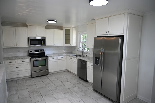 Building Photo - 1265 Penny Cir