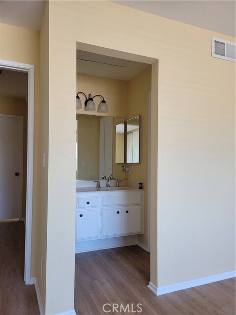 Building Photo - 2074 Mt Shasta Dr