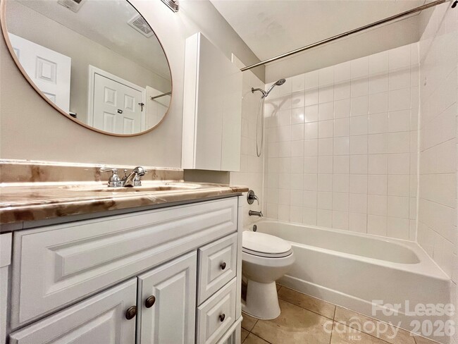 Building Photo - 2901 Iron Gate Ln