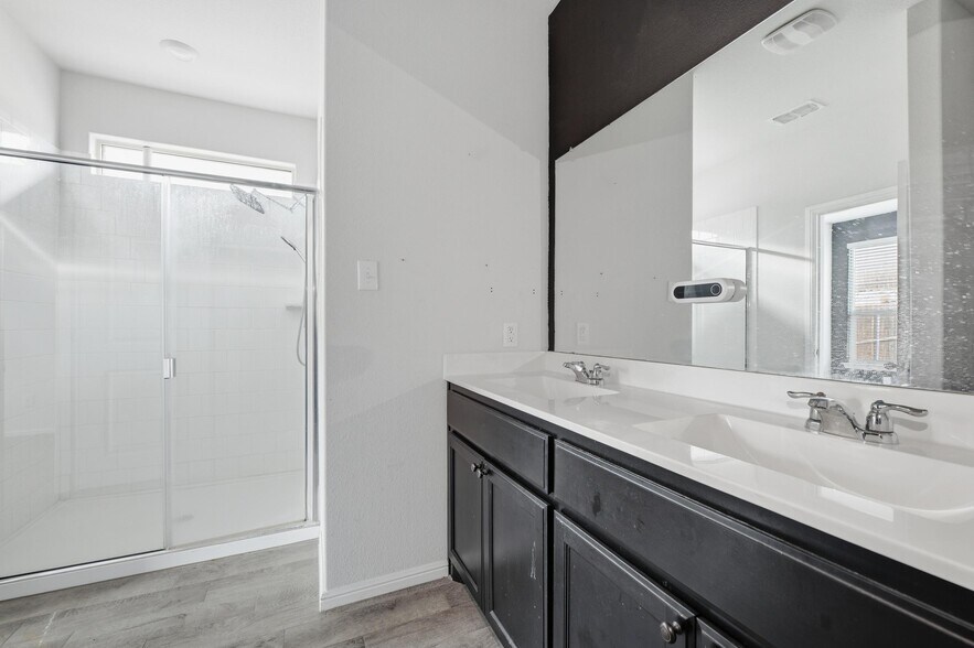 Building Photo - 8520 Trickham Bnd