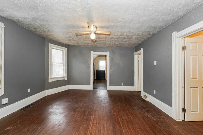 Building Photo - 6010 Wakefield Ave