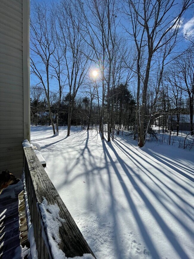 Building Photo - New listing!! A beautiful 3 bedroom 2.5 ba...