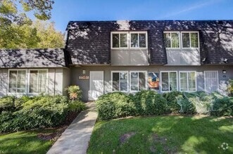 Building Photo - 8603 La Riviera Dr
