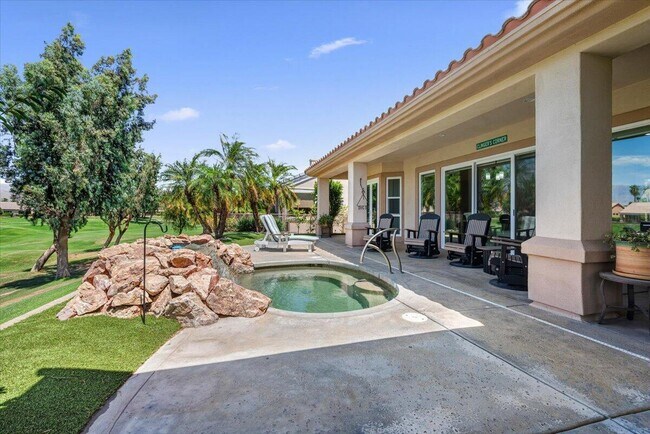 Building Photo - 39305 Fernwood Glen Ct