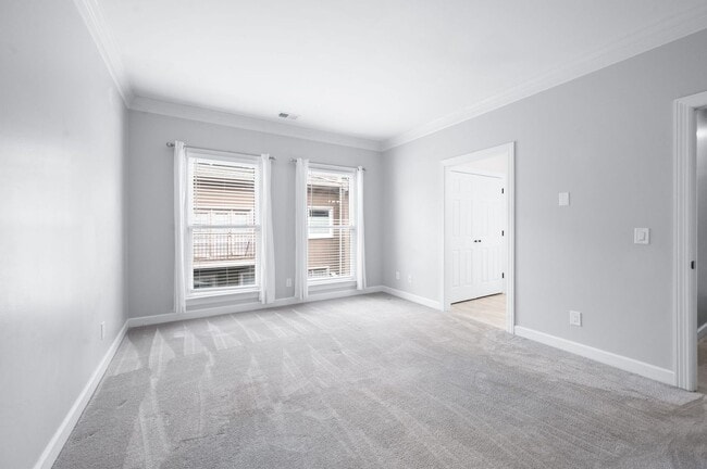 Building Photo - Charming 2BR/2BA condo in Green Hills!