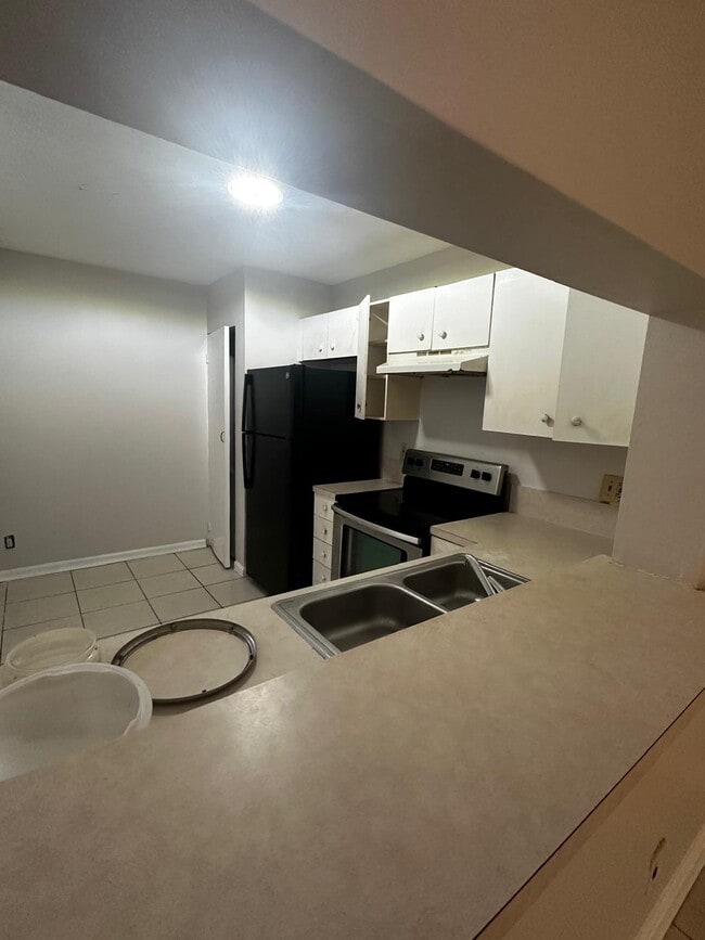 Building Photo - 2421 NW 56th Ave